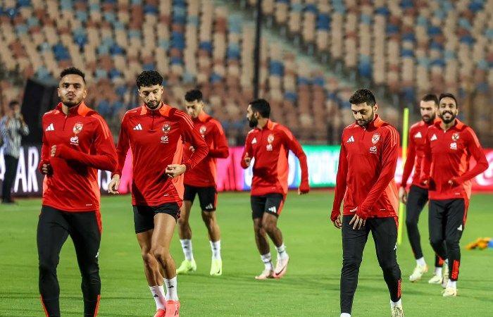 بعد رفض مقترح المدير الرياضي، الأهلي يتراجع ويجدد عقد قائده موسمين