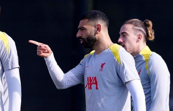 أرنولد
      يتشاجر
      مع
      محمد
      صلاح
      في
      تدريب
      ليفربول