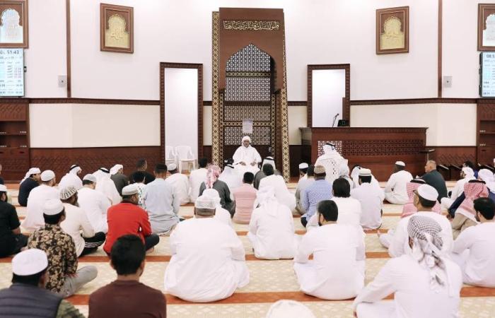 العلماء
      الضيوف
      يدعون
      لاستغلال
      شهر
      رمضان
      في
      العبادة